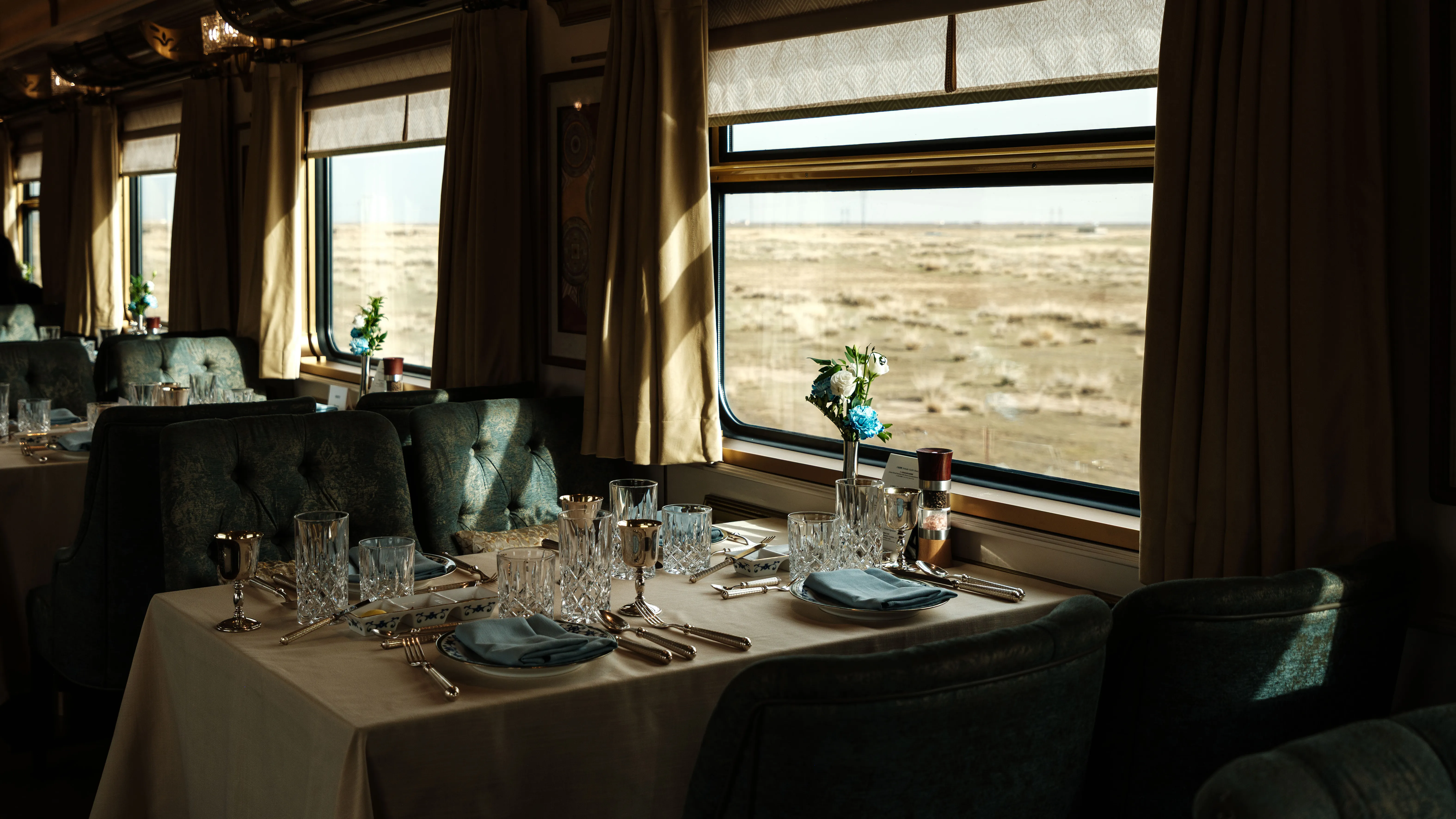 シルクロード・エクスプレスの食堂車