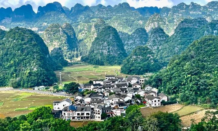 貴州興義萬峰林